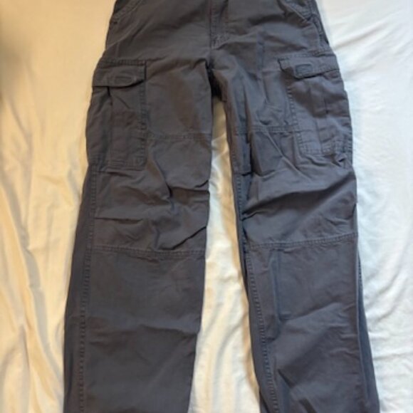Brandy Melville Jemma Cargo Pants - Picture 2 of 7